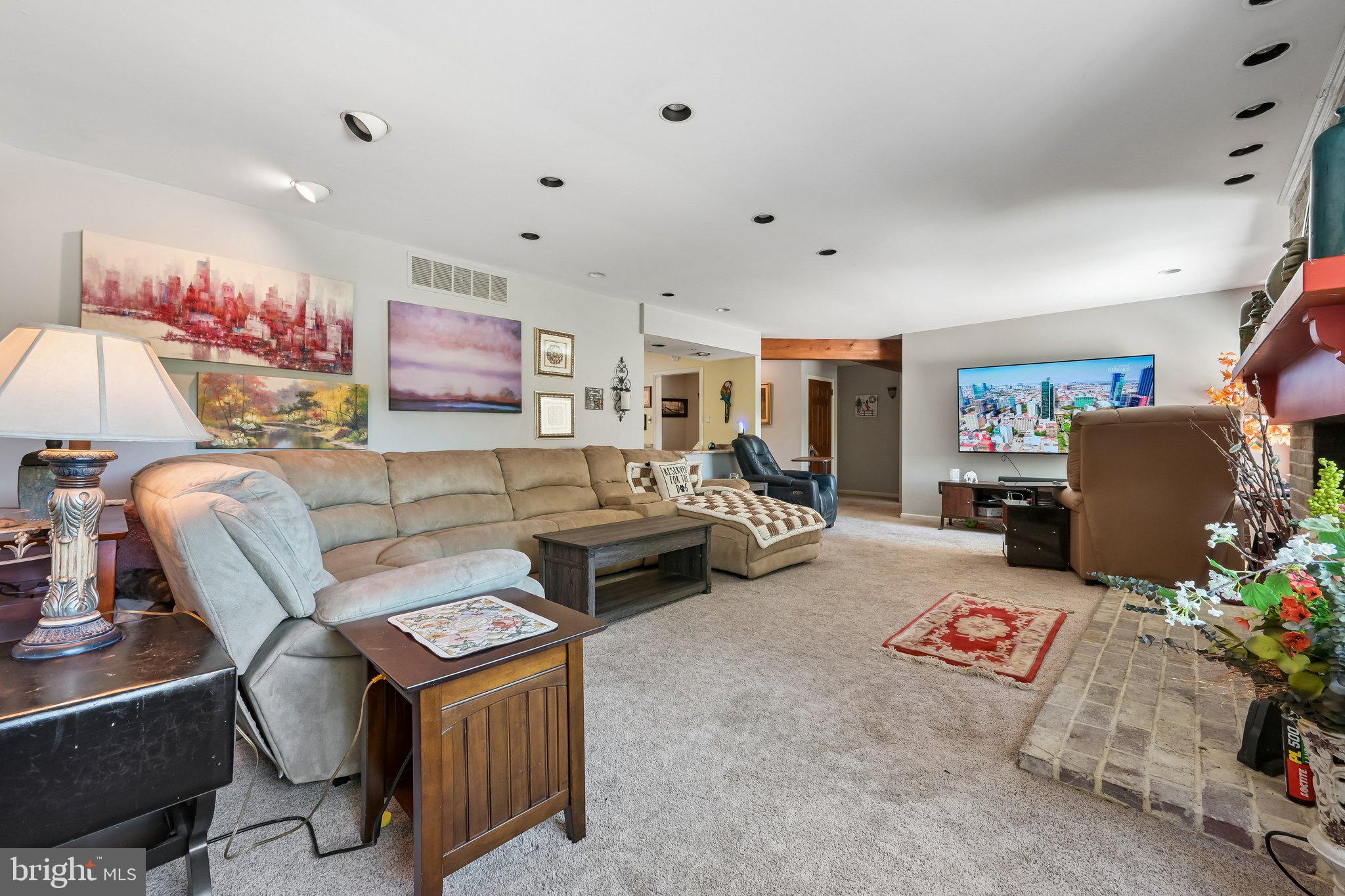 120 Egret Road Marlton, NJ 08053 - Photo 11 of 32 Living Room