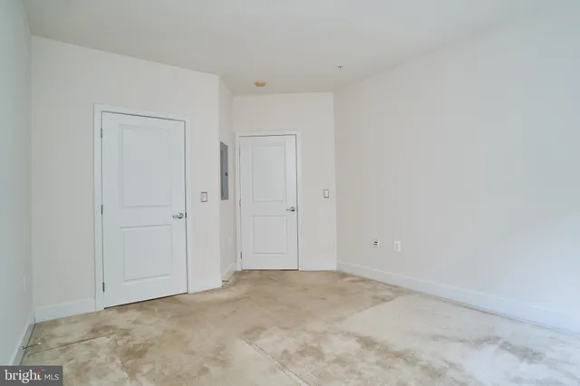 $2,475 | 1800 Wilson Boulevard, Unit 250, Arlington, VA 22201