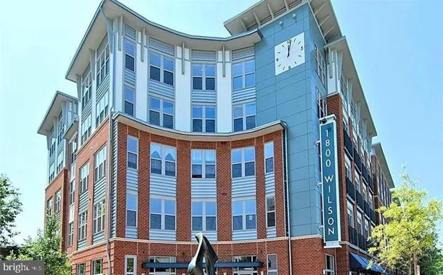 $2,475 | 1800 Wilson Boulevard, Unit 250, Arlington, VA 22201