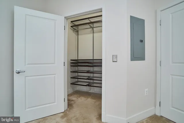 $2,475 | 1800 Wilson Boulevard, Unit 250, Arlington, VA 22201