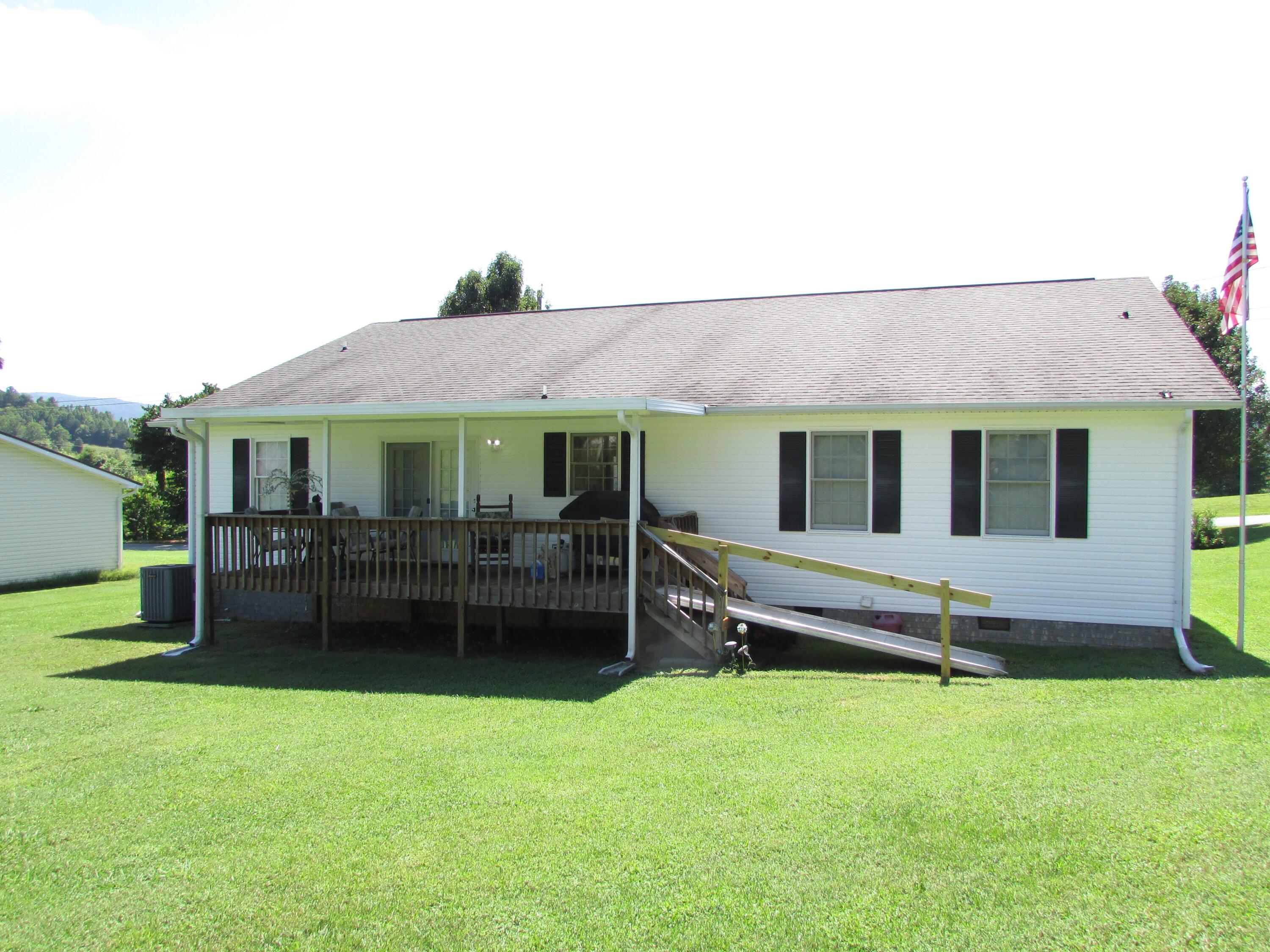 216 George Bowers Road Elizabethton, TN 37643 - Photo 10 of 28 216 George Bowersw Road Elizabethton TN