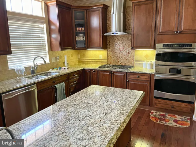 $4,500 | 9908 East Hill Drive, Lorton, VA 22079