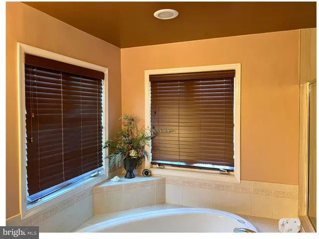 $4,500 | 9908 East Hill Drive, Lorton, VA 22079