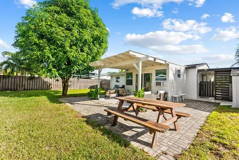 $485,000 | 5 Southeast 11th Street, Deerfield Beach, FL 33441