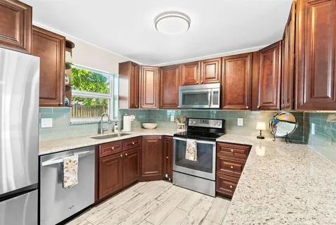 $485,000 | 5 Southeast 11th Street, Deerfield Beach, FL 33441