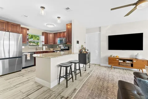 $485,000 | 5 Southeast 11th Street, Deerfield Beach, FL 33441