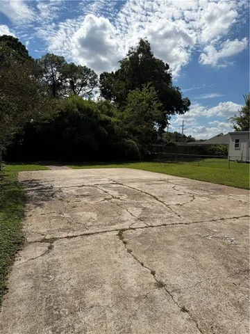 $275,000 | 106 Violet Street, Metairie, LA 70005