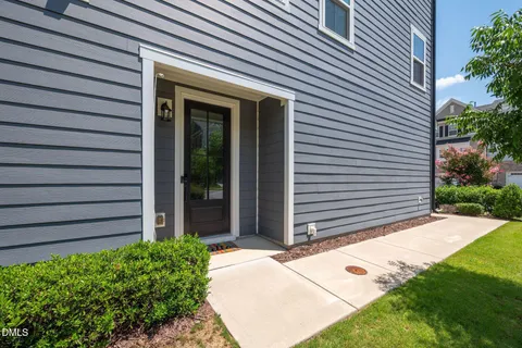 $525,000 | 830 Amley Place, Apex, NC 27523