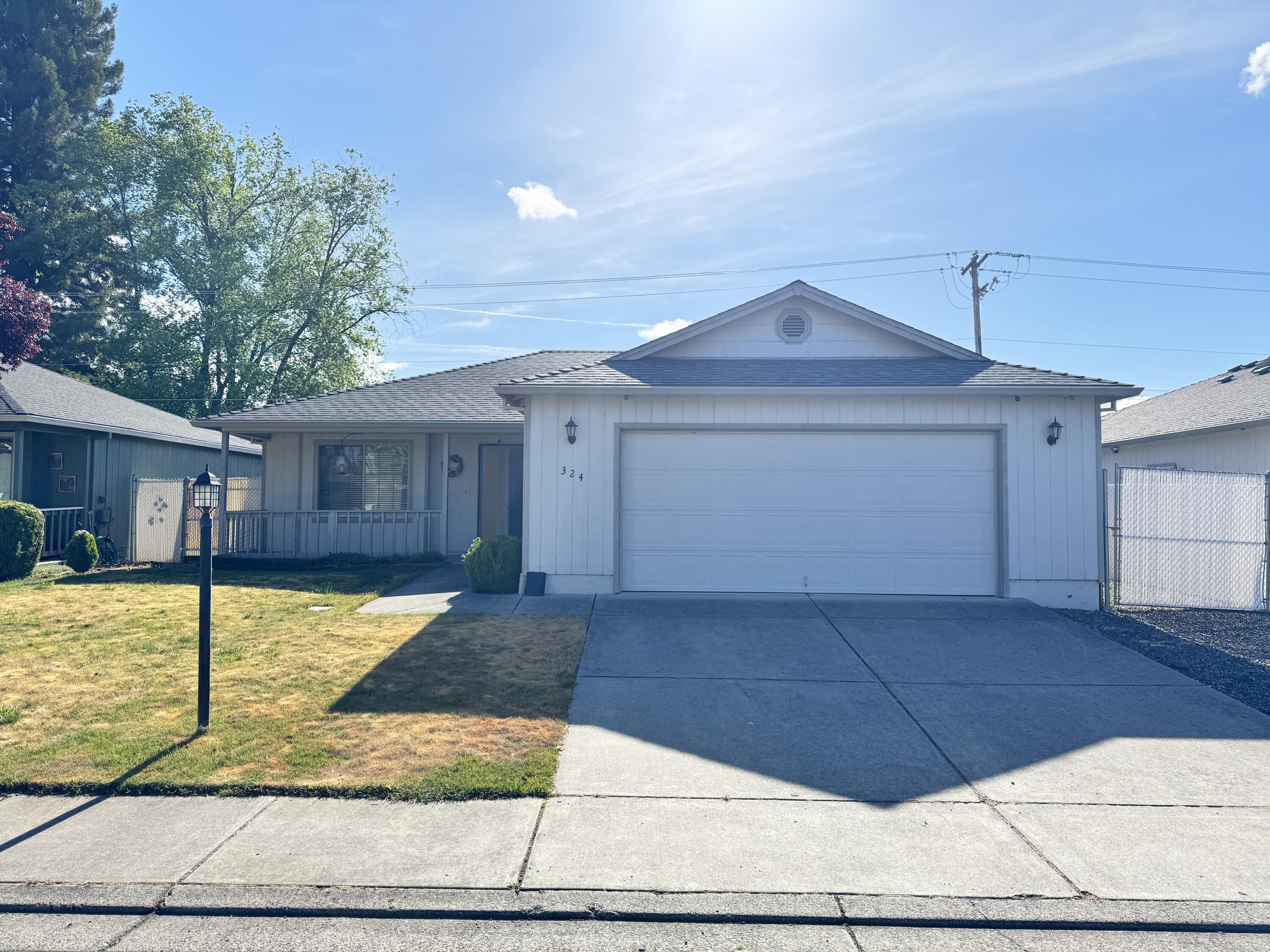 324 Sandi Way Eagle Point, OR 97524 - Photo 1 of 1 IMG_3253