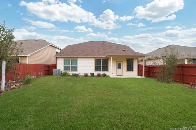 $2,400 | 8218 Rustic Terrace, San Antonio, TX 78249