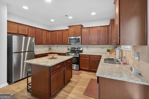 $2,800 | 3333 Cascade Parc Boulevard Southwest, Atlanta, GA 30311