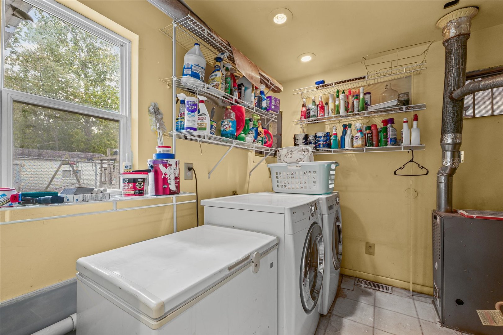 2013 Southwood Drive Champaign, IL 61821 - Photo 13 of 31 a utility room with dryer and washer