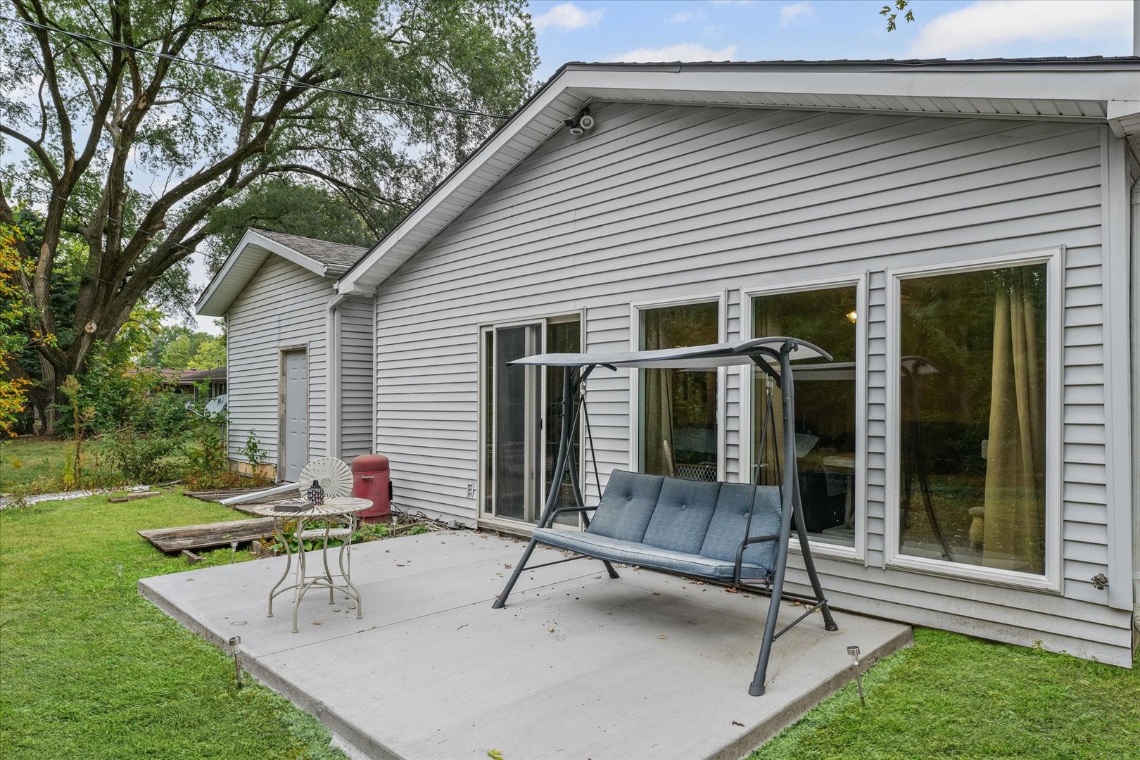 2013 Southwood Drive Champaign, IL 61821 - Photo 29 of 31 a view of a house with backyard and porch