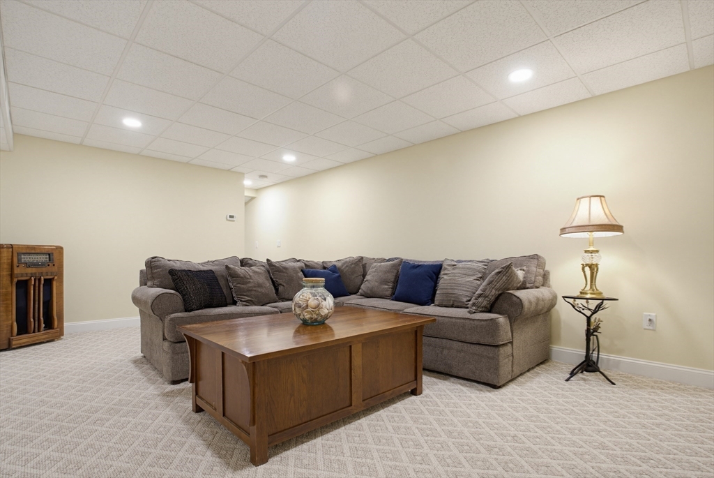 17 Stoneybrook Road Grafton, MA 01536 - Photo 28 of 38