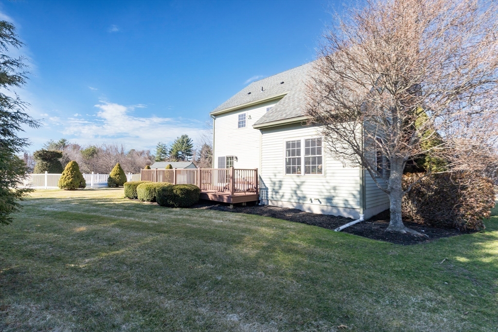 17 Stoneybrook Road Grafton, MA 01536 - Photo 35 of 38