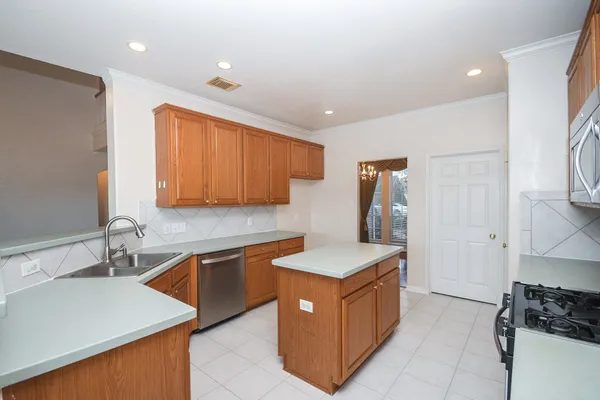 $3,000 | 14234 Silver Glade Lane, Sugar Land, TX 77498