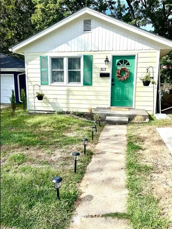 303 McGoodwin Street, Warrensburg, MO 64093