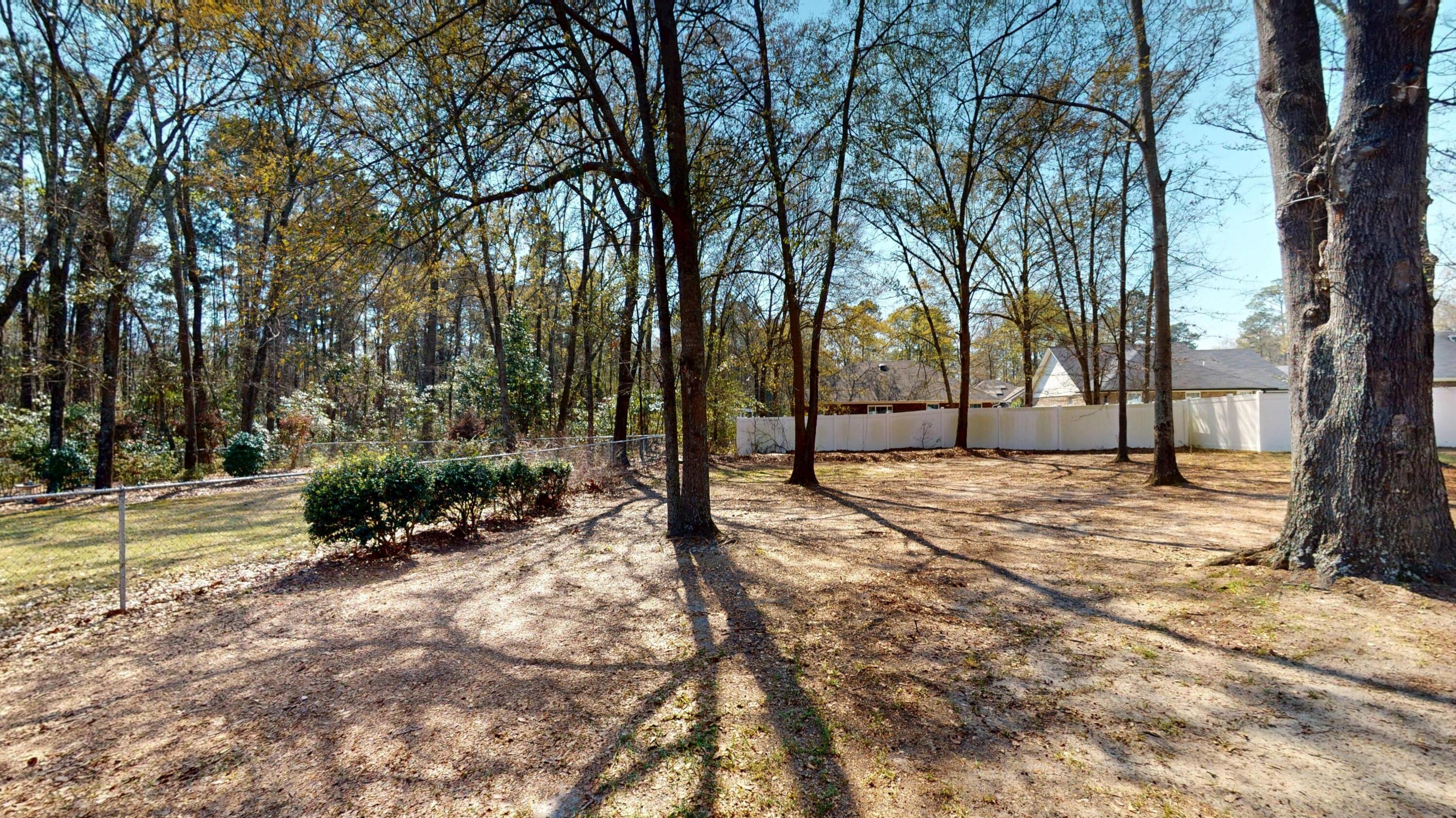 1342 Glastonbury Road Sumter, SC 29154 - Photo 32 of 33