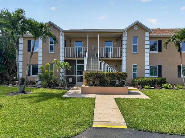 $1,950 | 1950 West Crown Pointe Boulevard, Unit B207, Naples, FL 34112