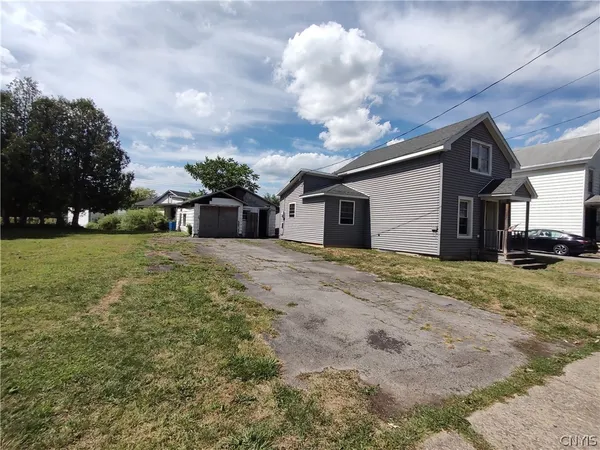 $70,000 | 425 East Walnut Street, Oneida, NY 13421