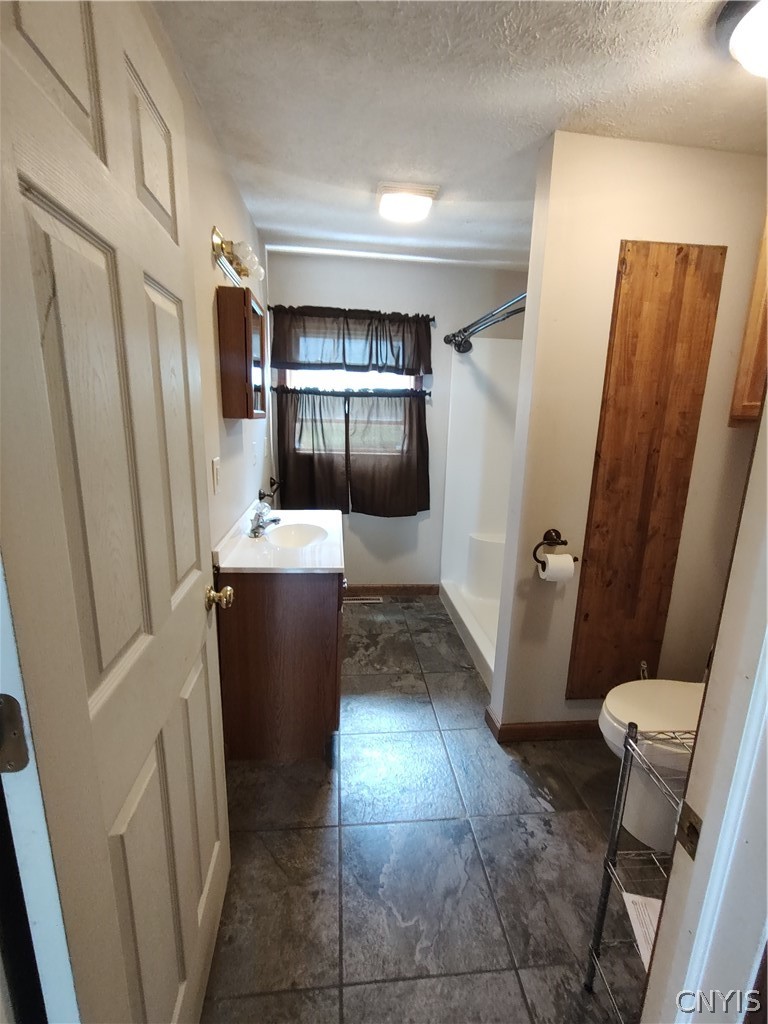 425 East Walnut Street Oneida, NY 13421 - Photo 7 of 50