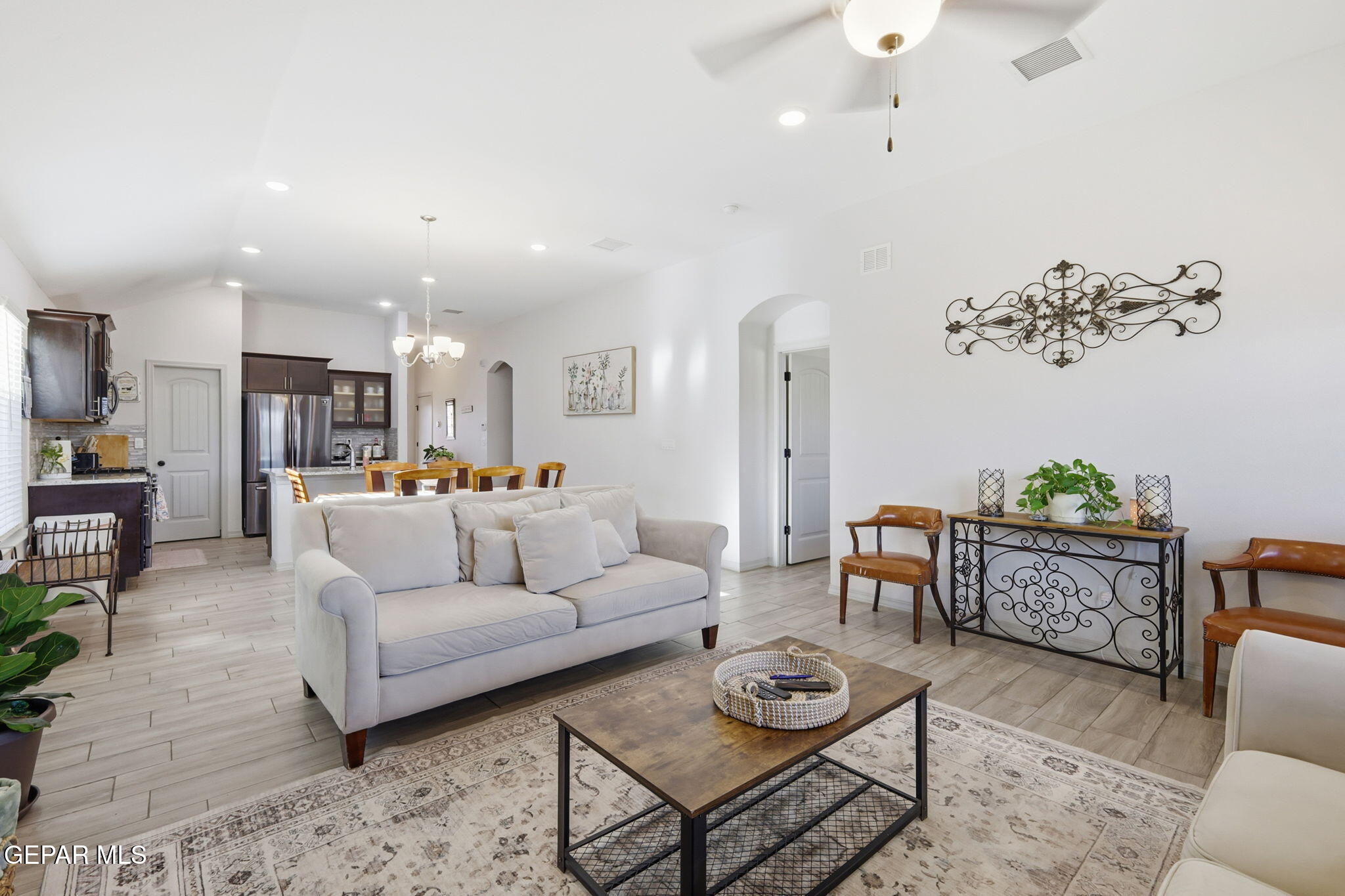 11040 Gem Valley Road Socorro, TX 79927 - Photo 27 of 38 32-web-or-mls-IMG_2351