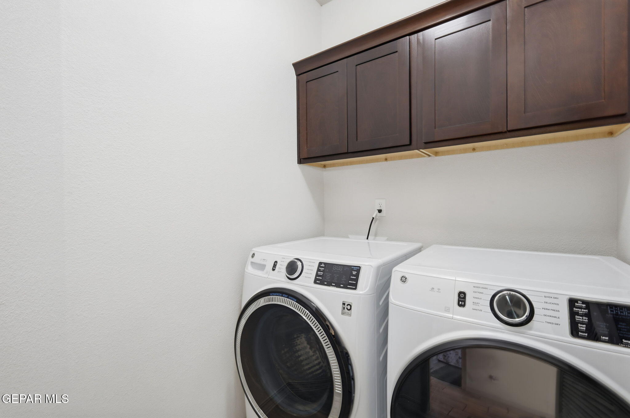 11040 Gem Valley Road Socorro, TX 79927 - Photo 10 of 38 14-web-or-mls-IMG_2256