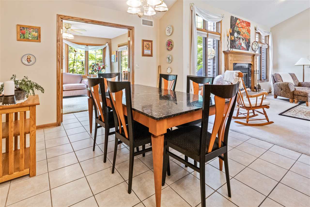 7272 Sentinel Road Rockford, IL 61107 - Photo 14 of 40 a view of a dining room with furniture