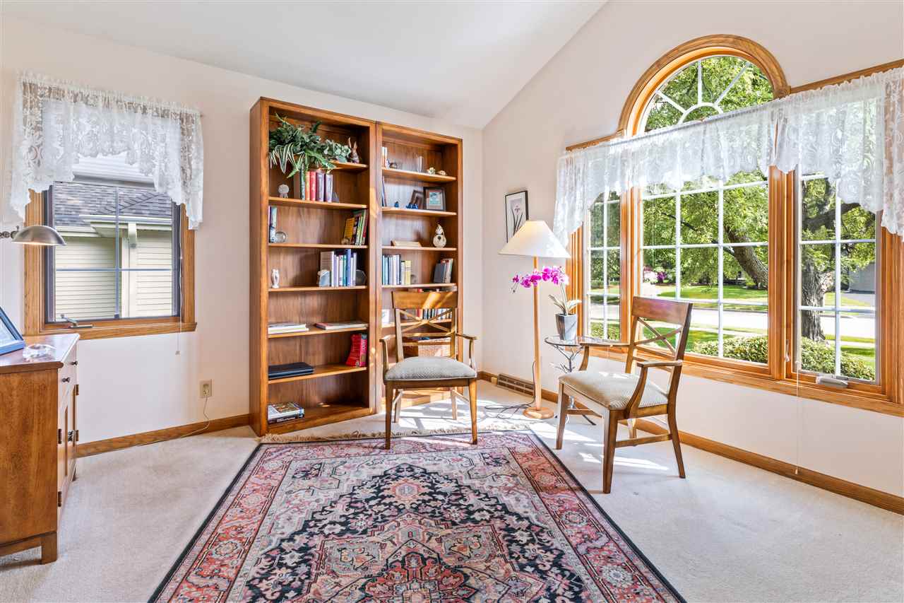 7272 Sentinel Road Rockford, IL 61107 - Photo 24 of 40 a view of a livingroom with furniture and a window