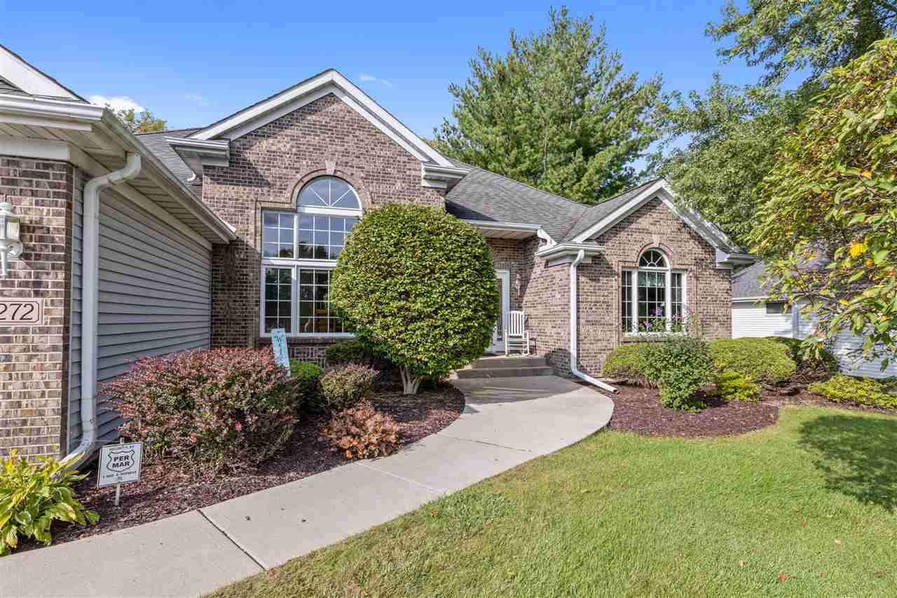 7272 Sentinel Road Rockford, IL 61107 - Photo 4 of 40 a front view of a house with garden
