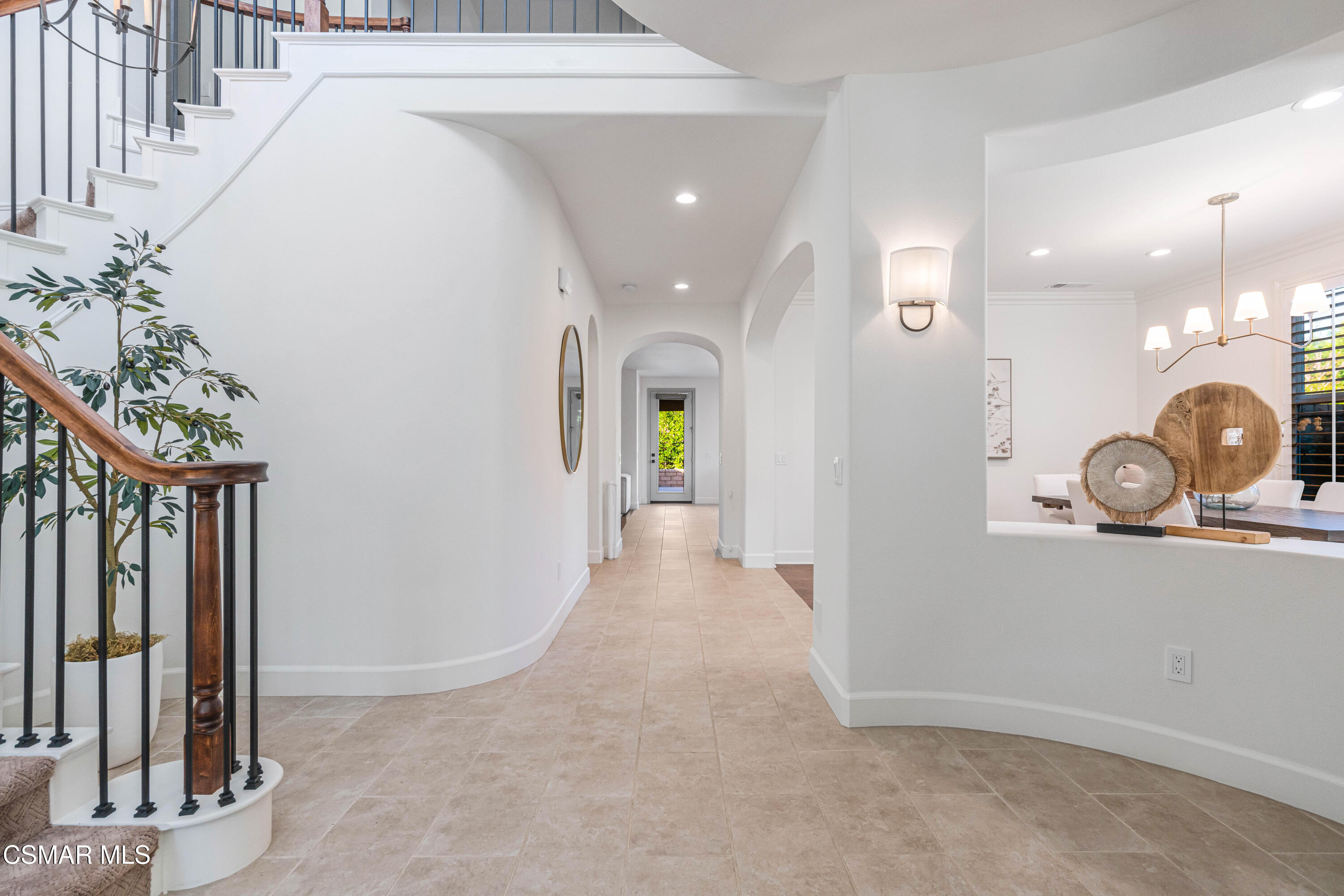 551 Running Creek Simi Valley, CA 93065 - Photo 13 of 66 551 Running Creek Ct-8