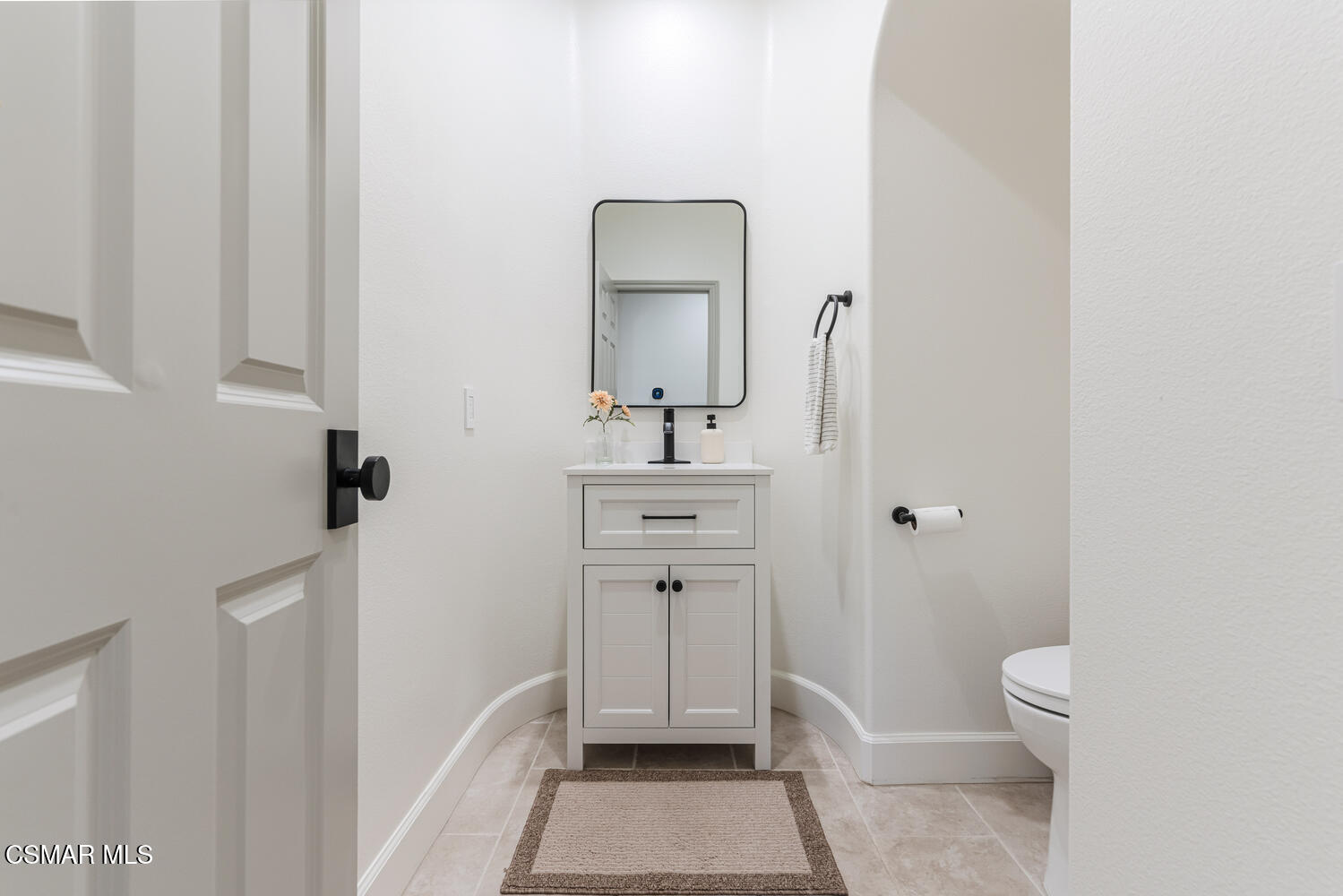 551 Running Creek Simi Valley, CA 93065 - Photo 16 of 66 551 Running Creek, Simi Valley