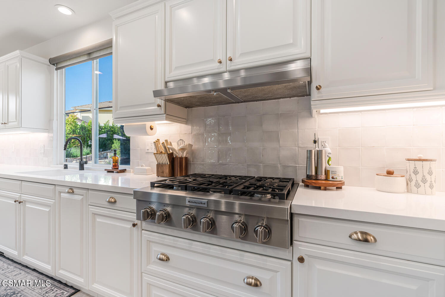 551 Running Creek Simi Valley, CA 93065 - Photo 21 of 66 551 Running Creek, Simi Valley