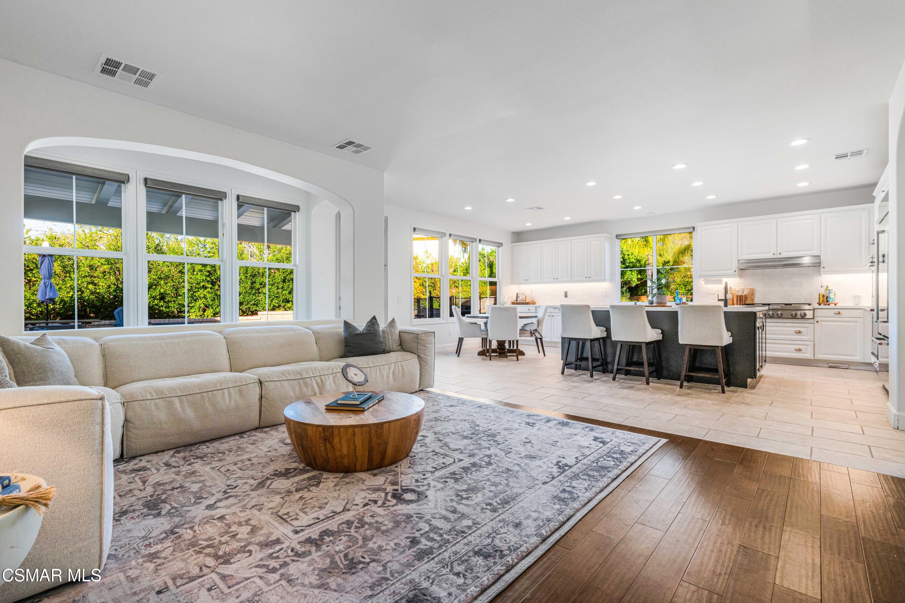 551 Running Creek Simi Valley, CA 93065 - Photo 26 of 66 551 Running Creek Ct-12