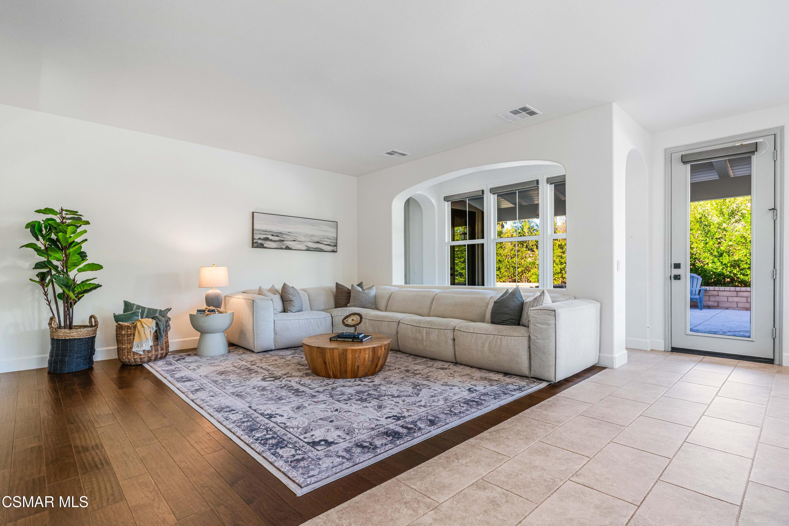 551 Running Creek Simi Valley, CA 93065 - Photo 27 of 66 551 Running Creek Ct-11