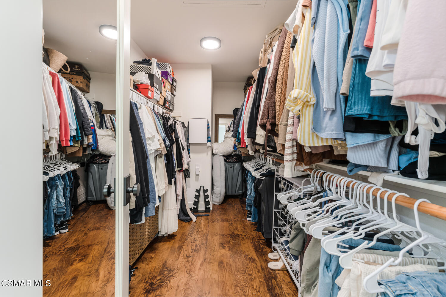 551 Running Creek Simi Valley, CA 93065 - Photo 32 of 66 551 Running Creek, Simi Valley