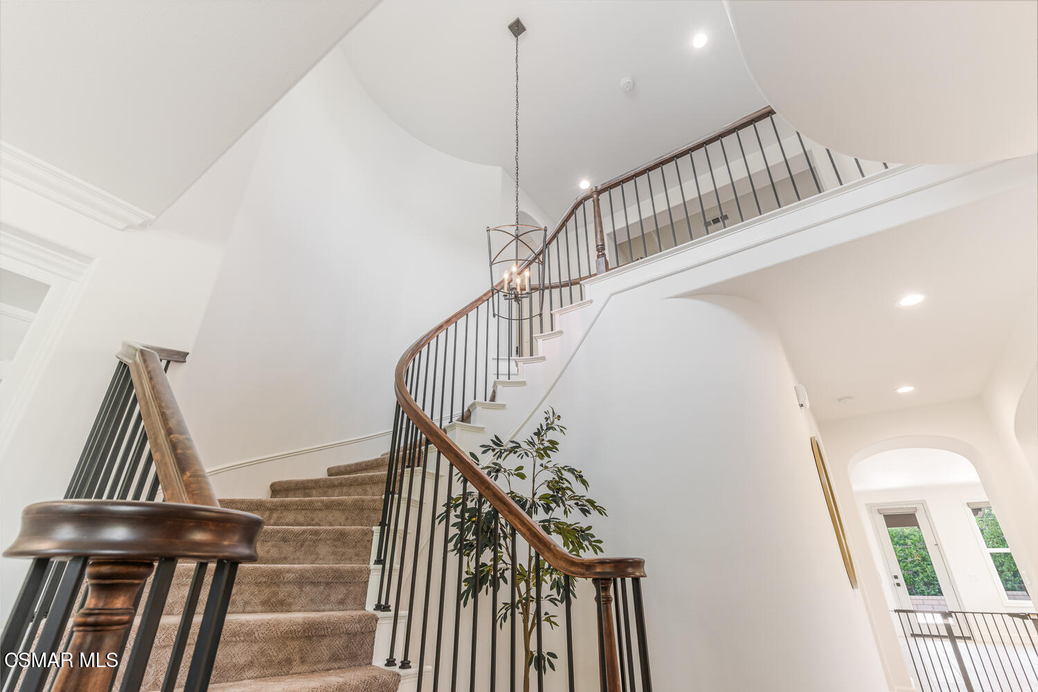 551 Running Creek Simi Valley, CA 93065 - Photo 35 of 66 551 Running Creek, Simi Valley