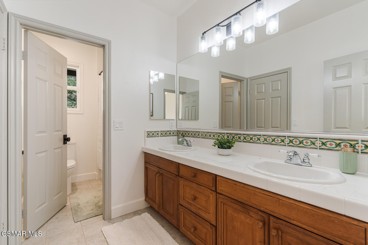 551 Running Creek Simi Valley, CA 93065 - Photo 44 of 66 551 Running Creek, Simi Valley