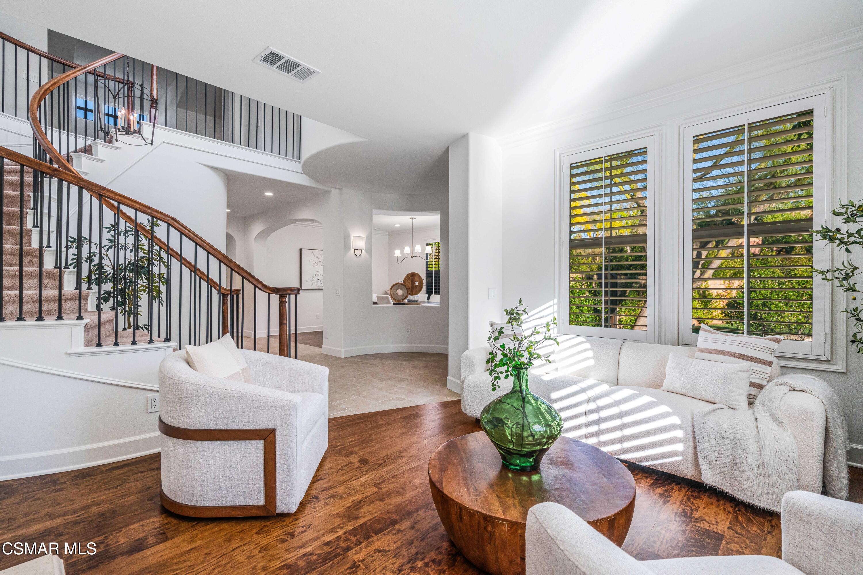 551 Running Creek Simi Valley, CA 93065 - Photo 10 of 66 551 Running Creek Ct-5