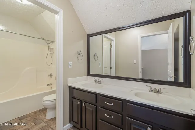 $405,000 | 1148 Granville Conner Road, Powell, TN 37849