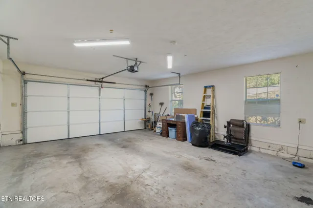 $405,000 | 1148 Granville Conner Road, Powell, TN 37849