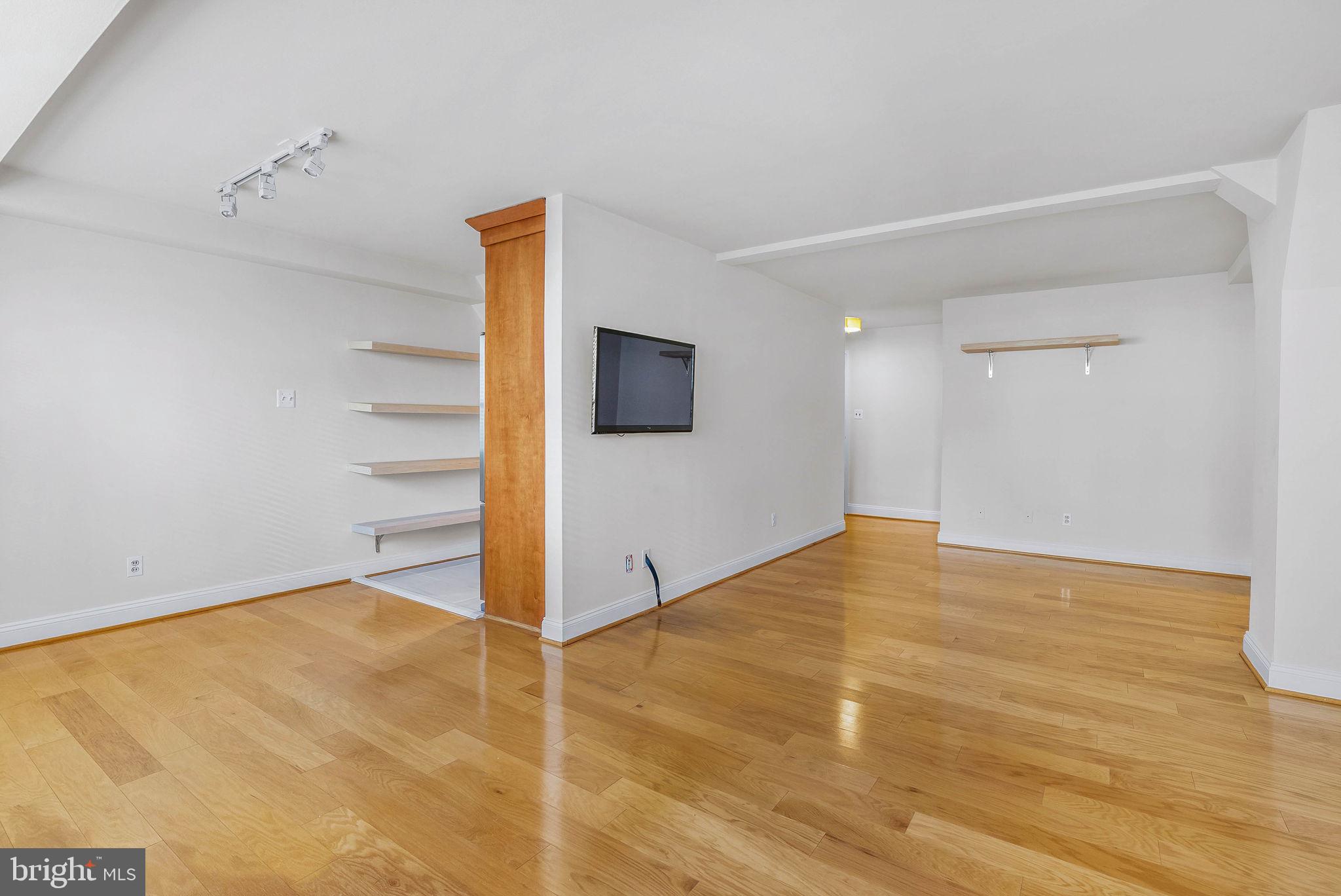 1806-18 Rittenhouse Square, Unit 204 Philadelphia, PA 19103 - Photo 5 of 20