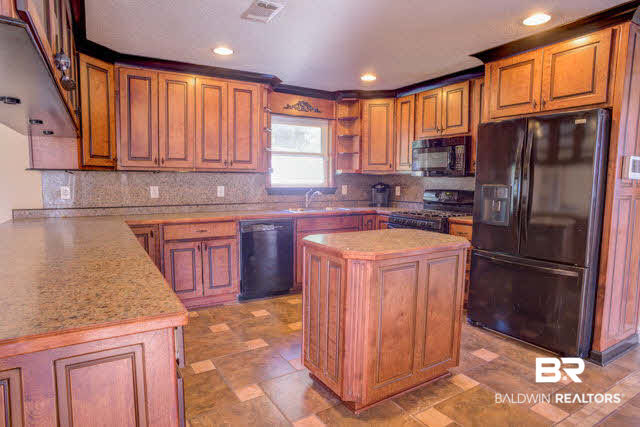 3311 Meadow Lane Mobile, AL 36618 - Photo 6 of 19