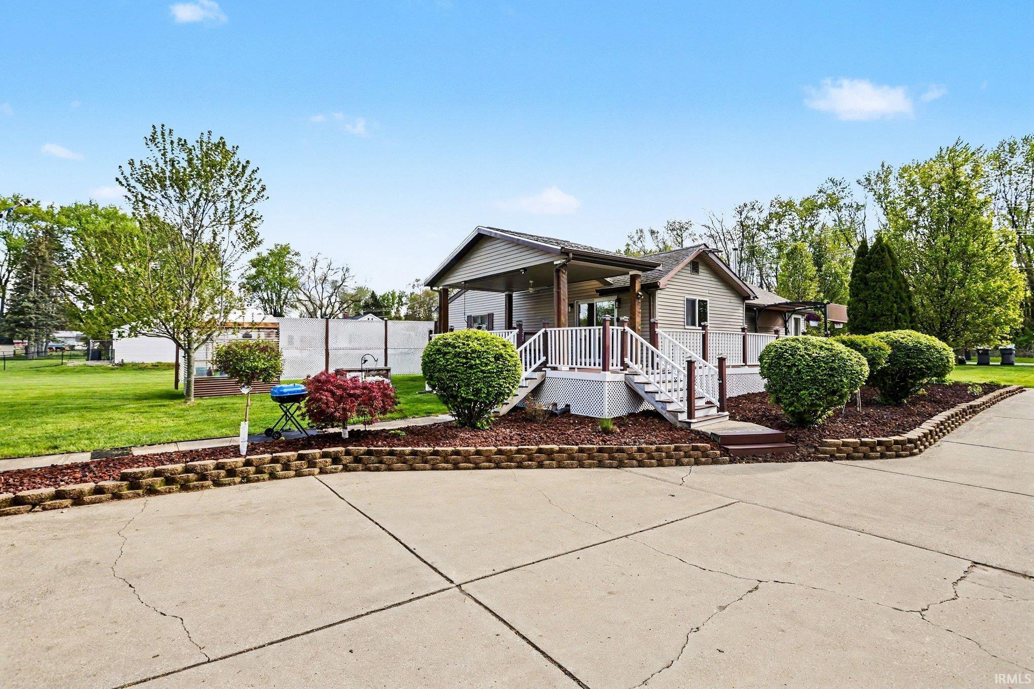 51837 Mayflower Road South Bend, IN 46628 - Photo 12 of 36