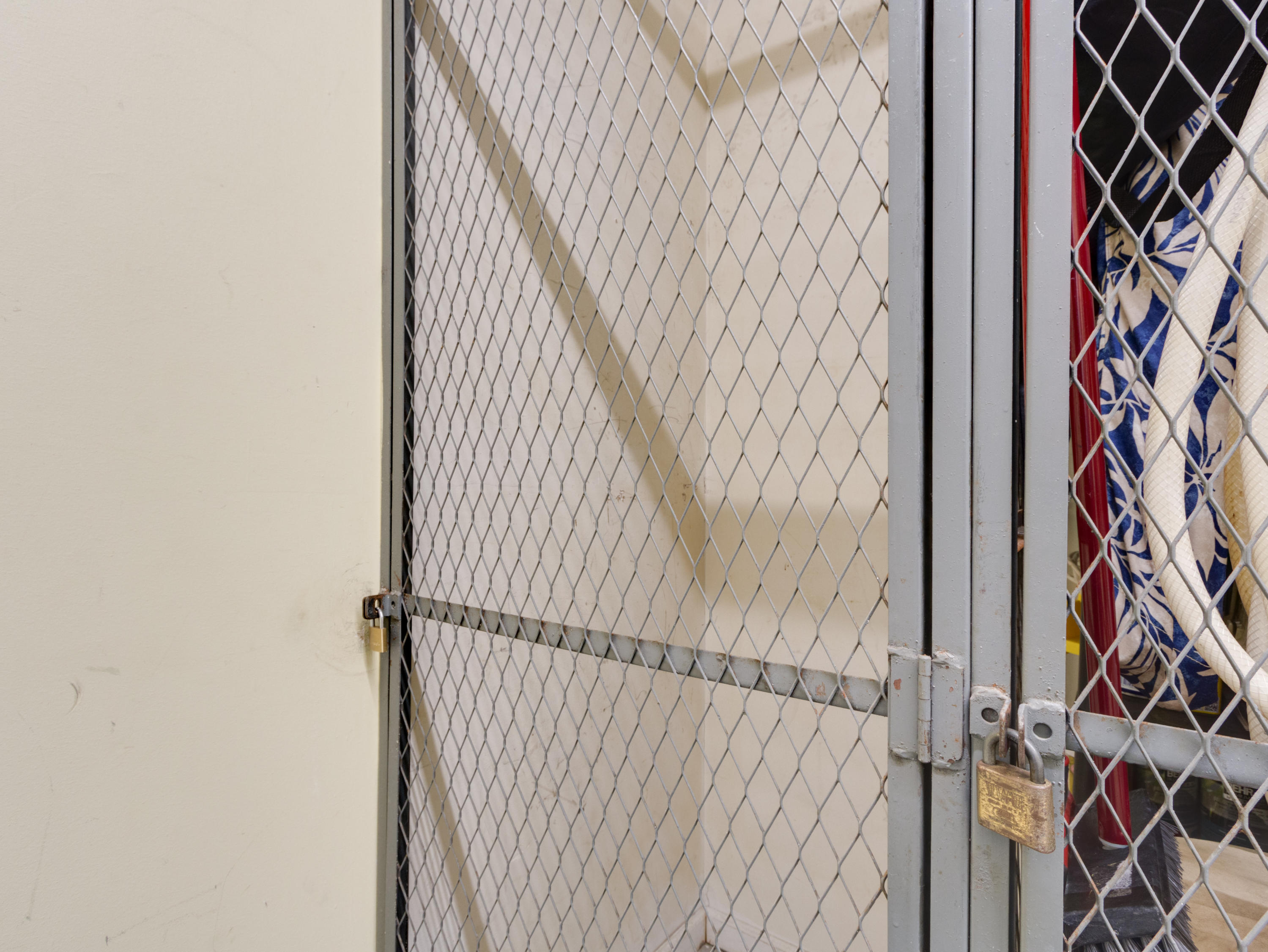 765 Jeffery Street, Unit 1301 Boca Raton, FL 33487 - Photo 28 of 31 a bathroom with a shower curtain and a shower curtain
