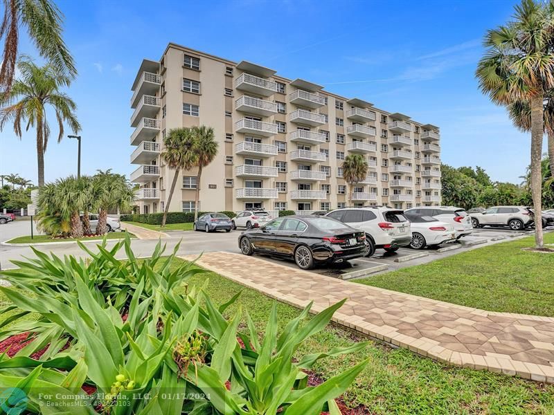 1831 Northeast 38th St Unit 407  