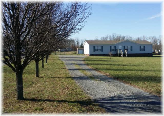 508 North Davidson Road Bon Aqua, TN 37025 - Photo 2 of 16