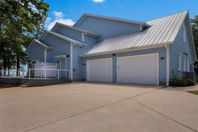 $1,990,000 | 10515 Hound Dog Trail, Wills Point, TX 75169