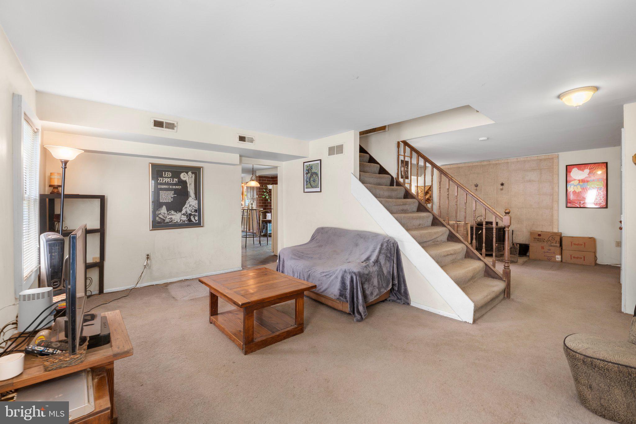 15921 Frederick Road Woodbine, MD 21797 - Photo 17 of 41 Spacious living area with inviting charm.