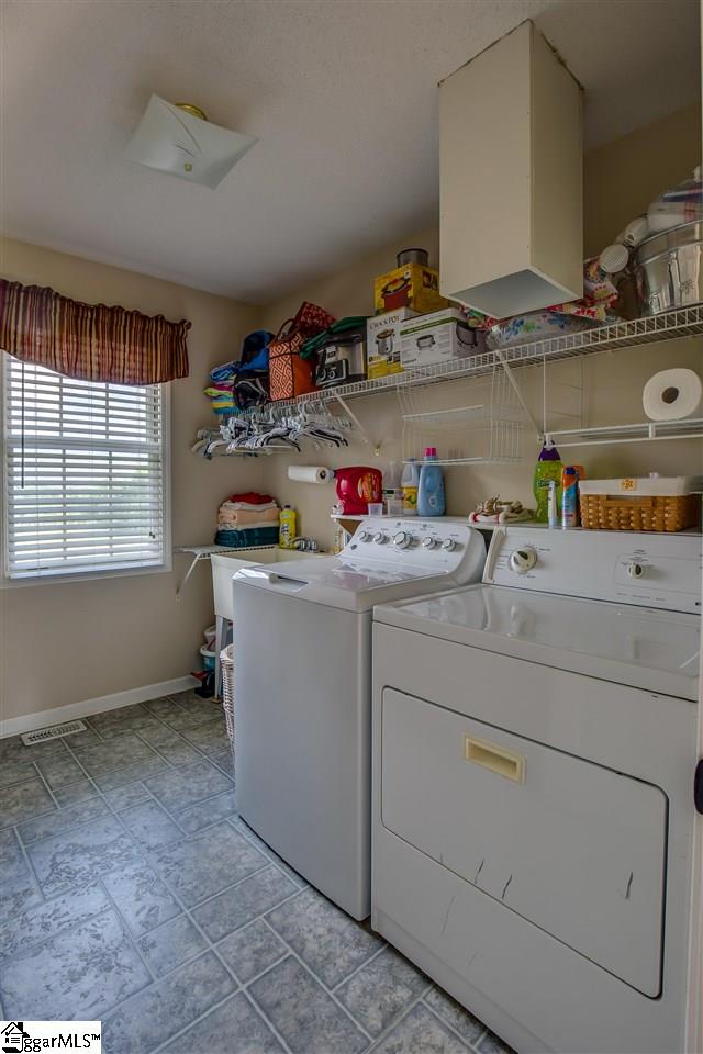 234 South McAlister Road Easley, SC 29642 - Photo 12 of 35